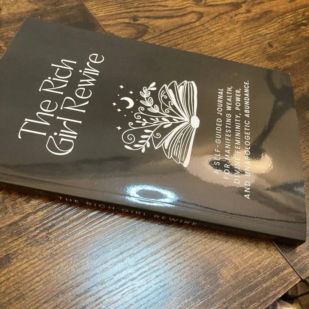 The‎ Rich Girl Rewire Book Journal